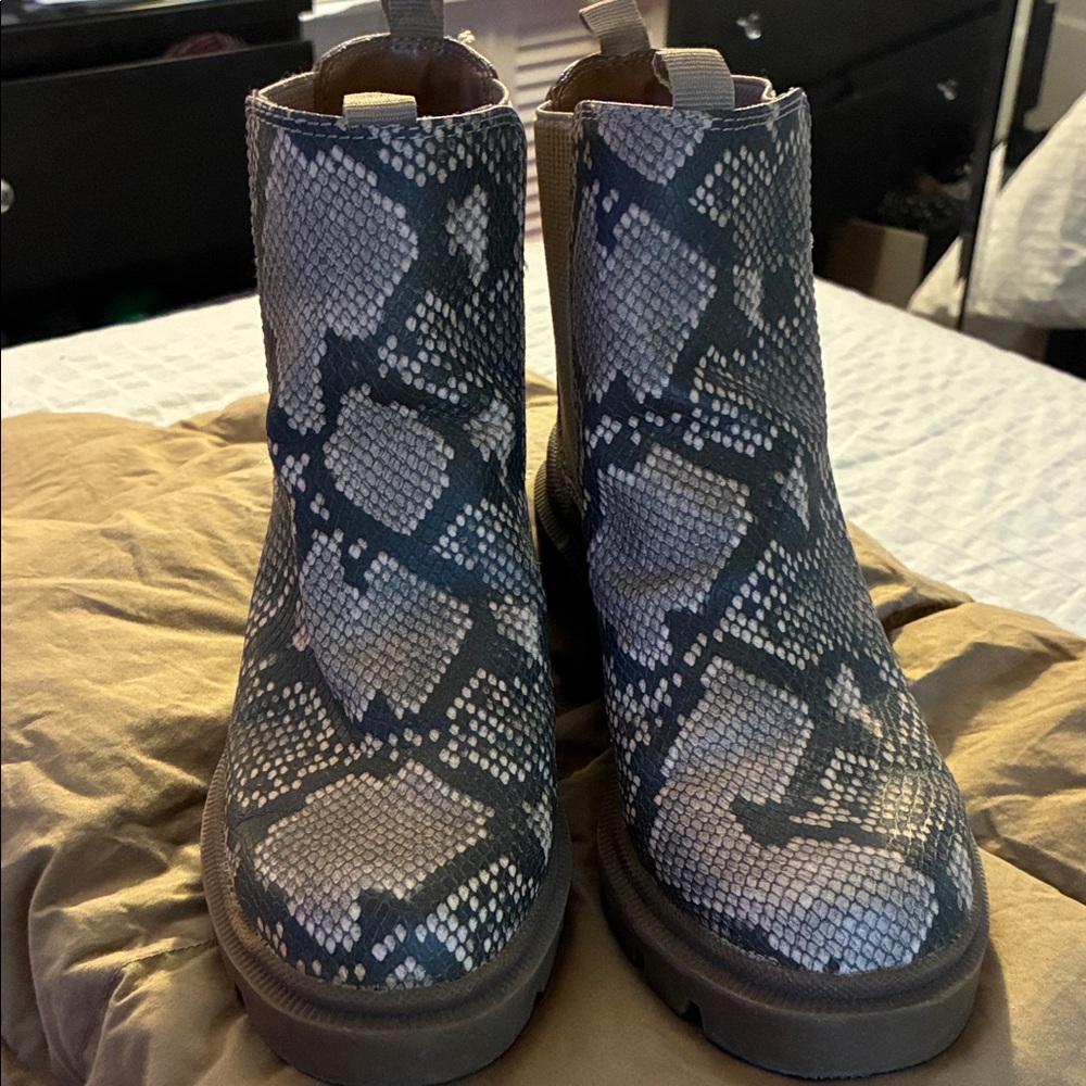 Snakeskin Patterned Ankle Boots